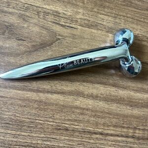 Plum Beauty Silver Facial Roller